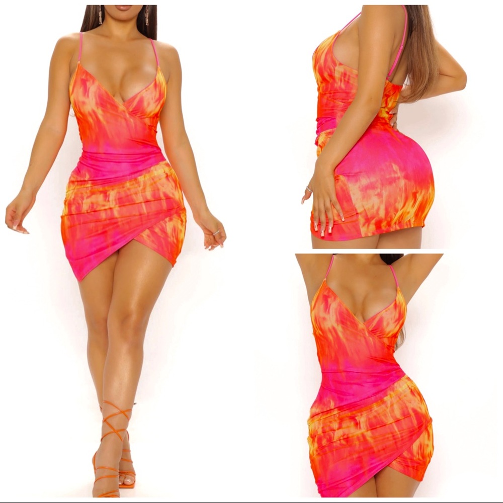 HOT PINK summer ready mini dress!